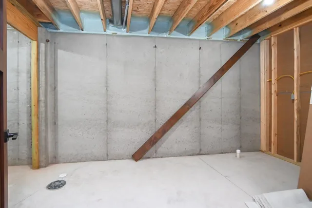 $398,400 | 2765 County Rd EE, Abrams, WI 54101