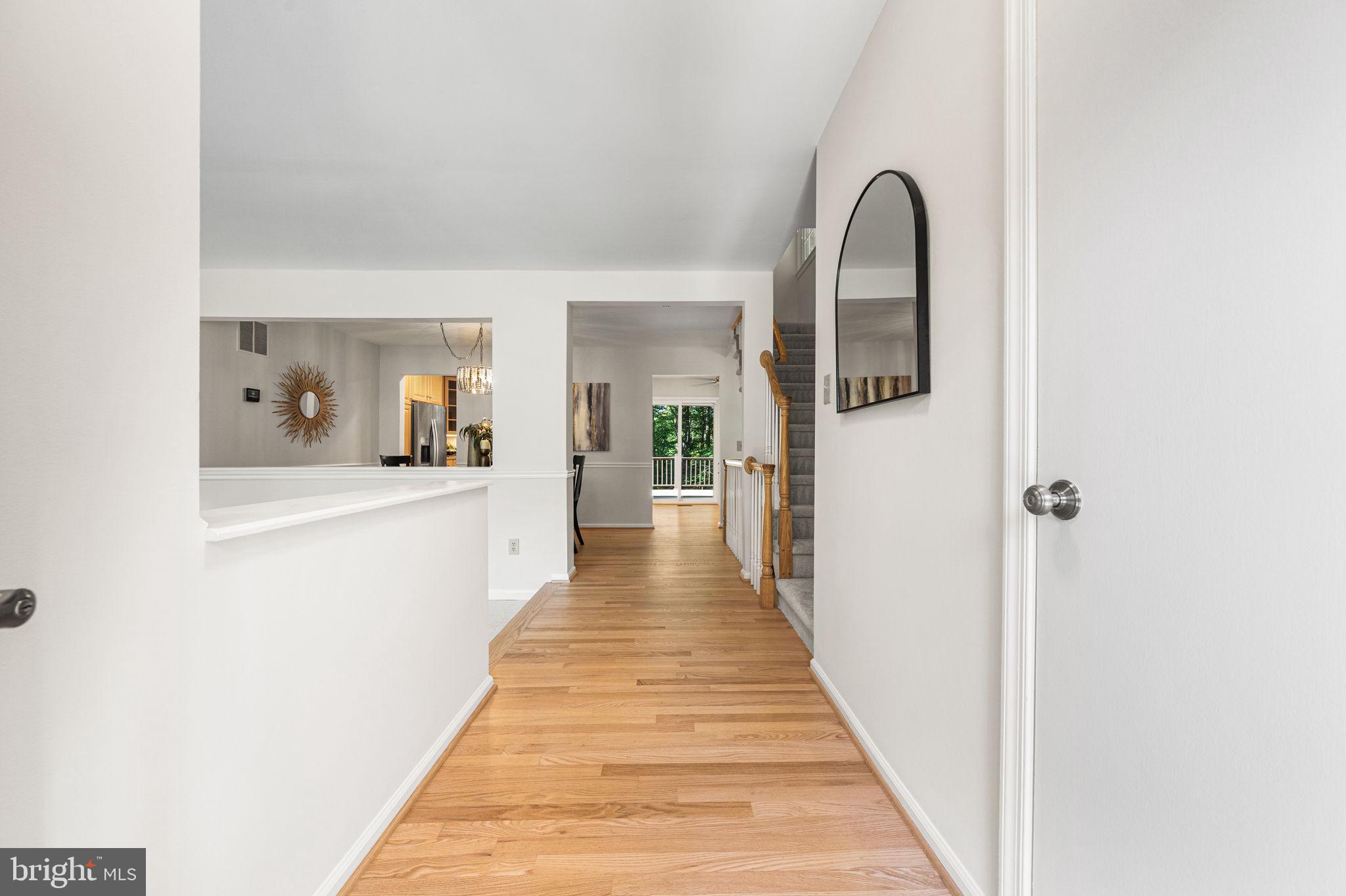 7913 Pebble Brook Court Springfield, VA 22153 - Photo 3 of 36 Welcome In!