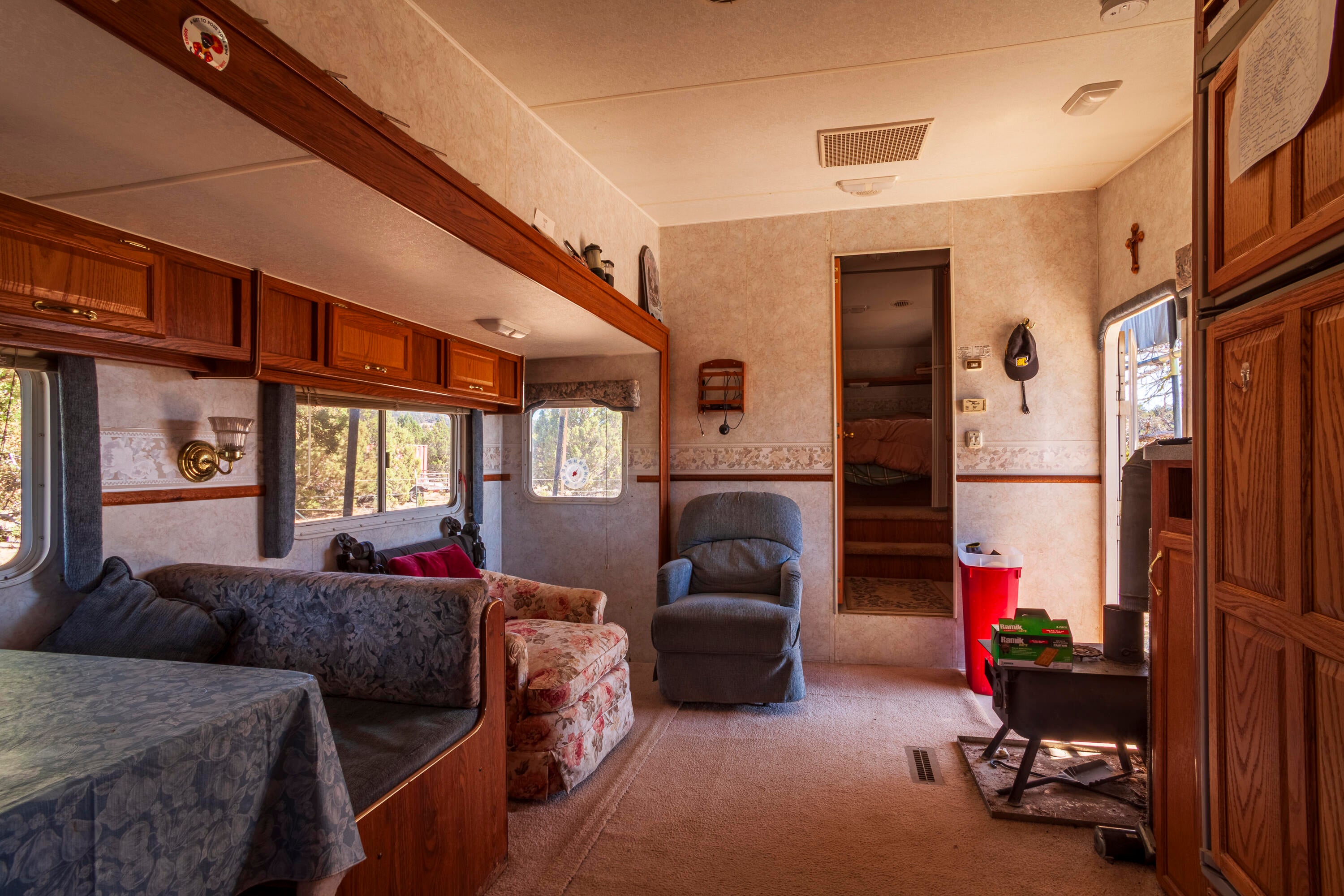 0 Rd 25 Aka Golden View Ranch Rd Bend, Unit LOT 30 Bend, OR 97701 - Photo 33 of 34 5th wheel interior.