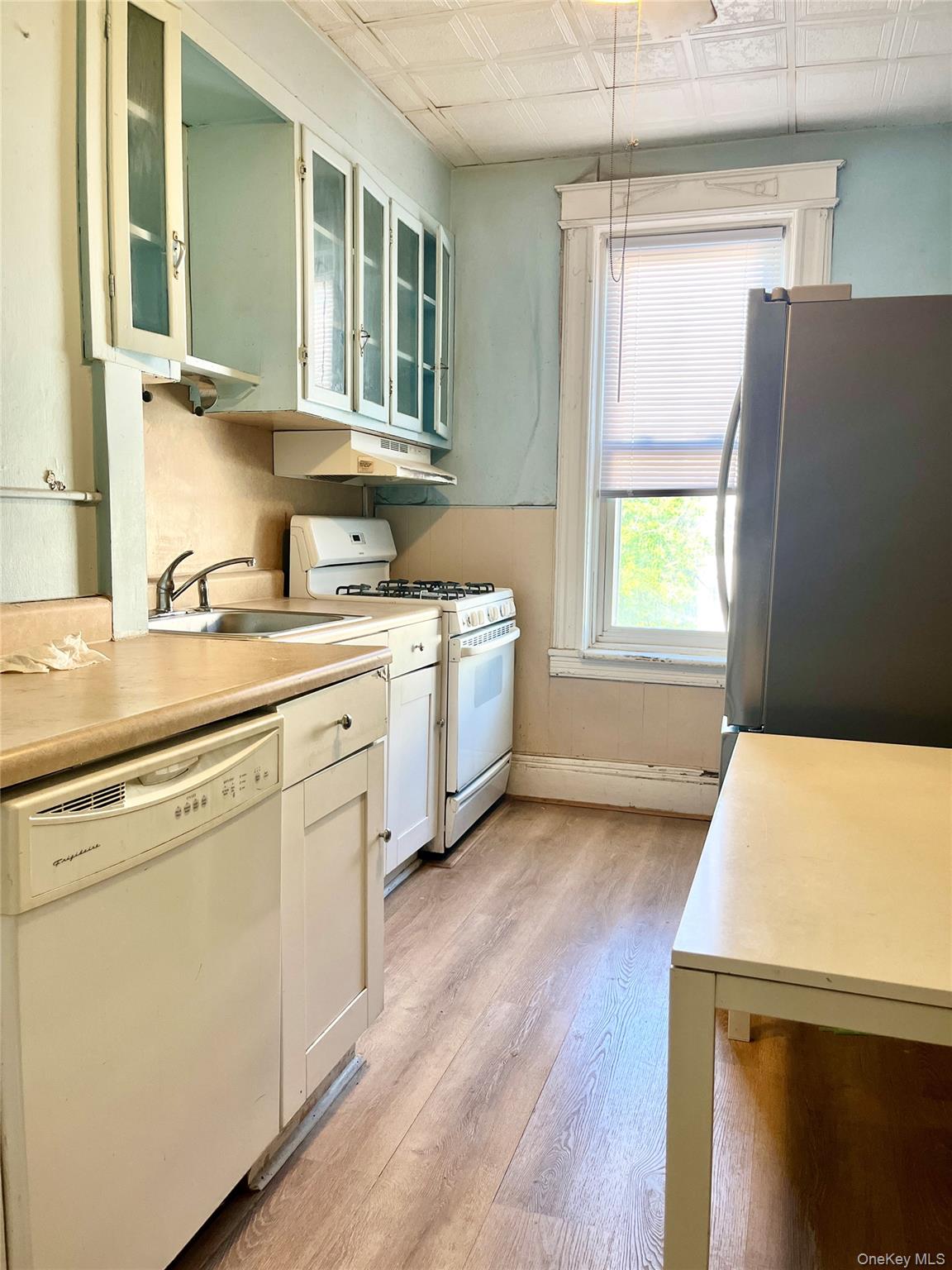 85-49 80th Street Queens, NY 11421 - Photo 4 of 9