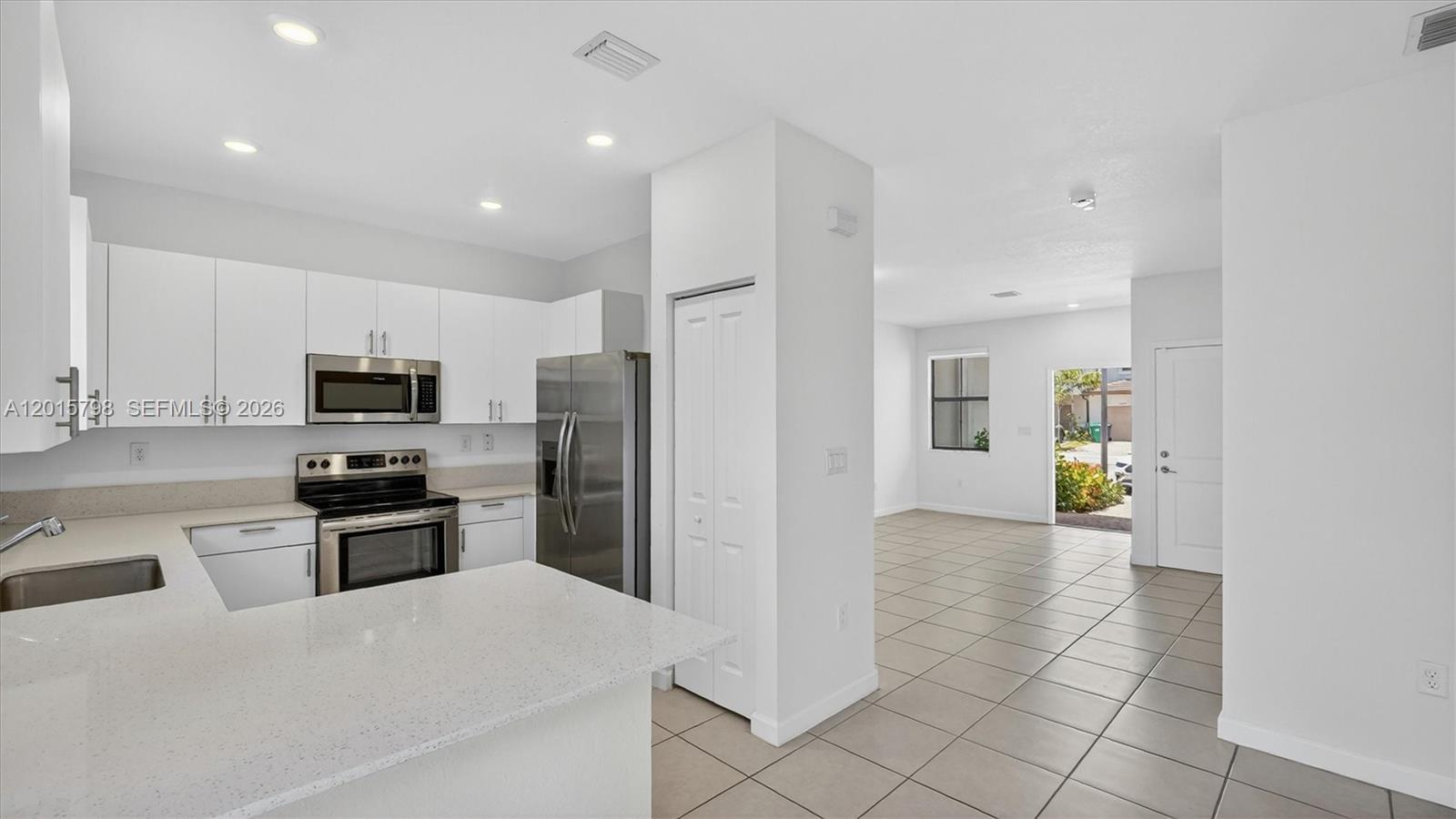 23029 Southwest 128th Place Miami, FL 33177 - Photo 10 of 39