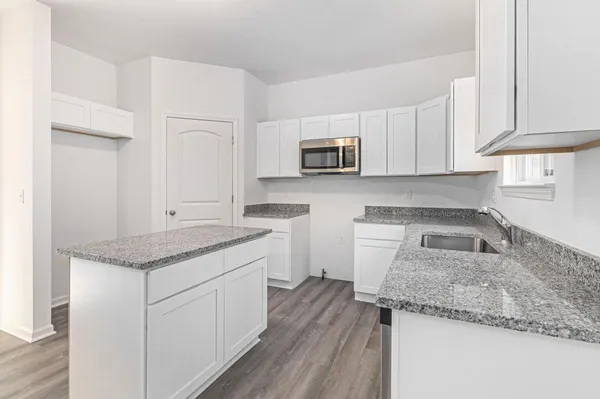 $425,000 | 7177 Belle Pointe Drive, Belleville, MI 48111