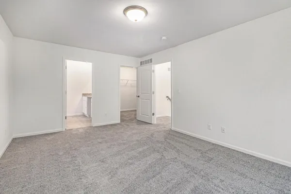 $425,000 | 7177 Belle Pointe Drive, Belleville, MI 48111