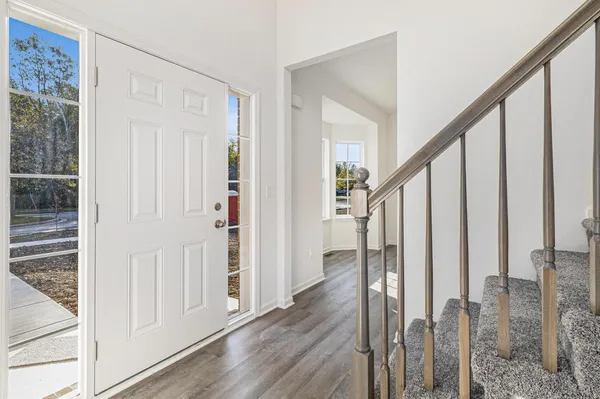 $425,000 | 7177 Belle Pointe Drive, Belleville, MI 48111