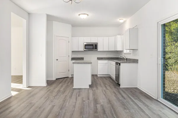 $425,000 | 7177 Belle Pointe Drive, Belleville, MI 48111