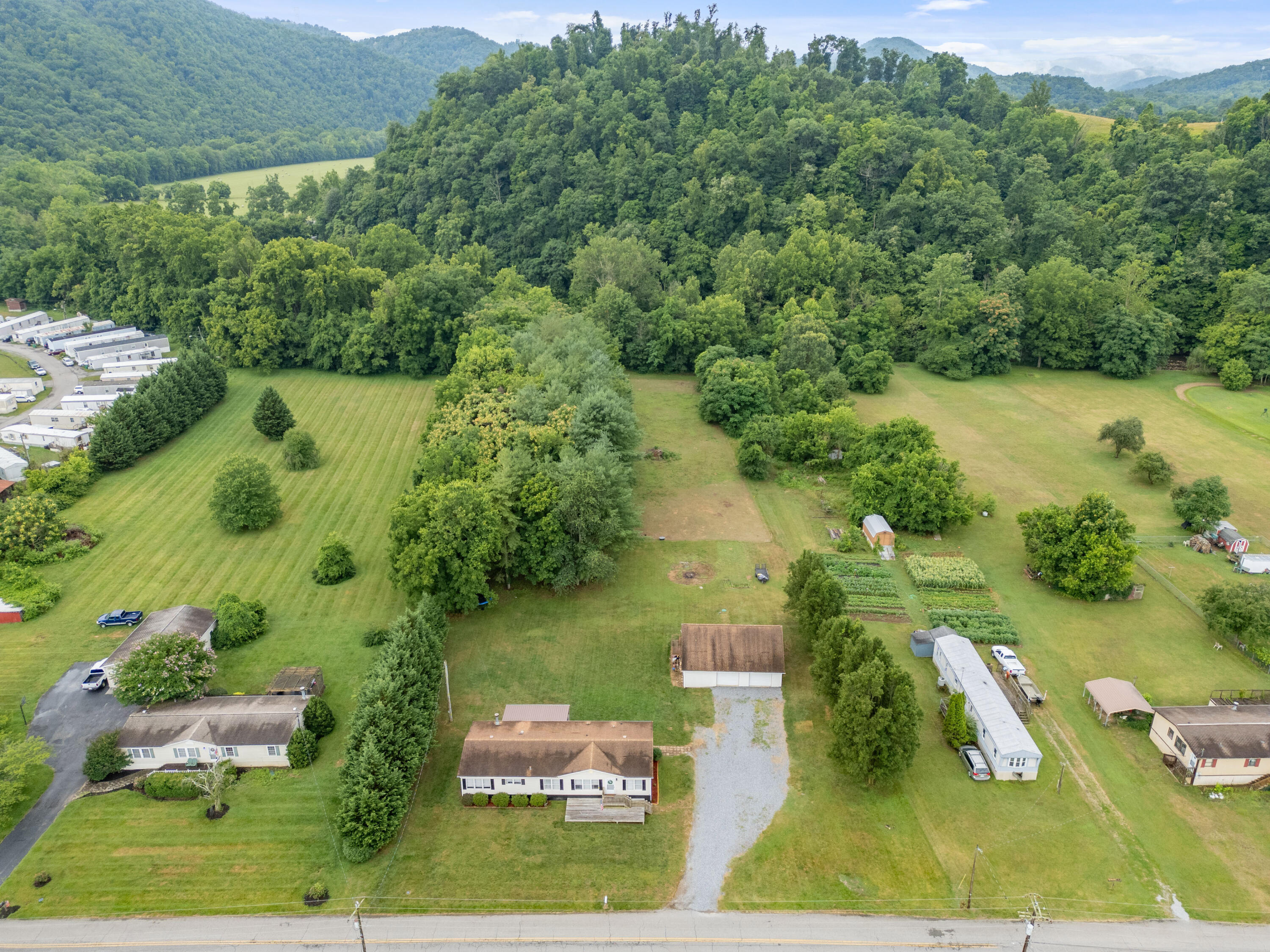 4405 Riffe Street Elliston, VA 24087 - Photo 83 of 101 elliston-83
