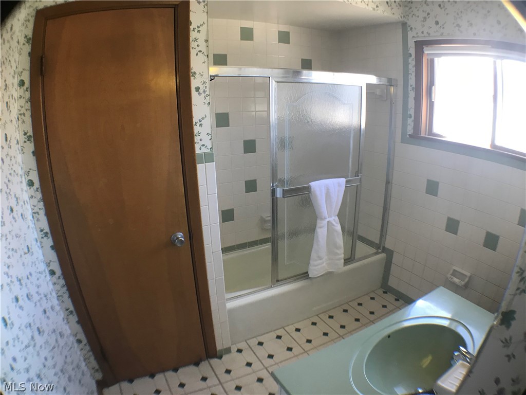 9709 David Road Garfield Heights, OH 44125 - Photo 11 of 17