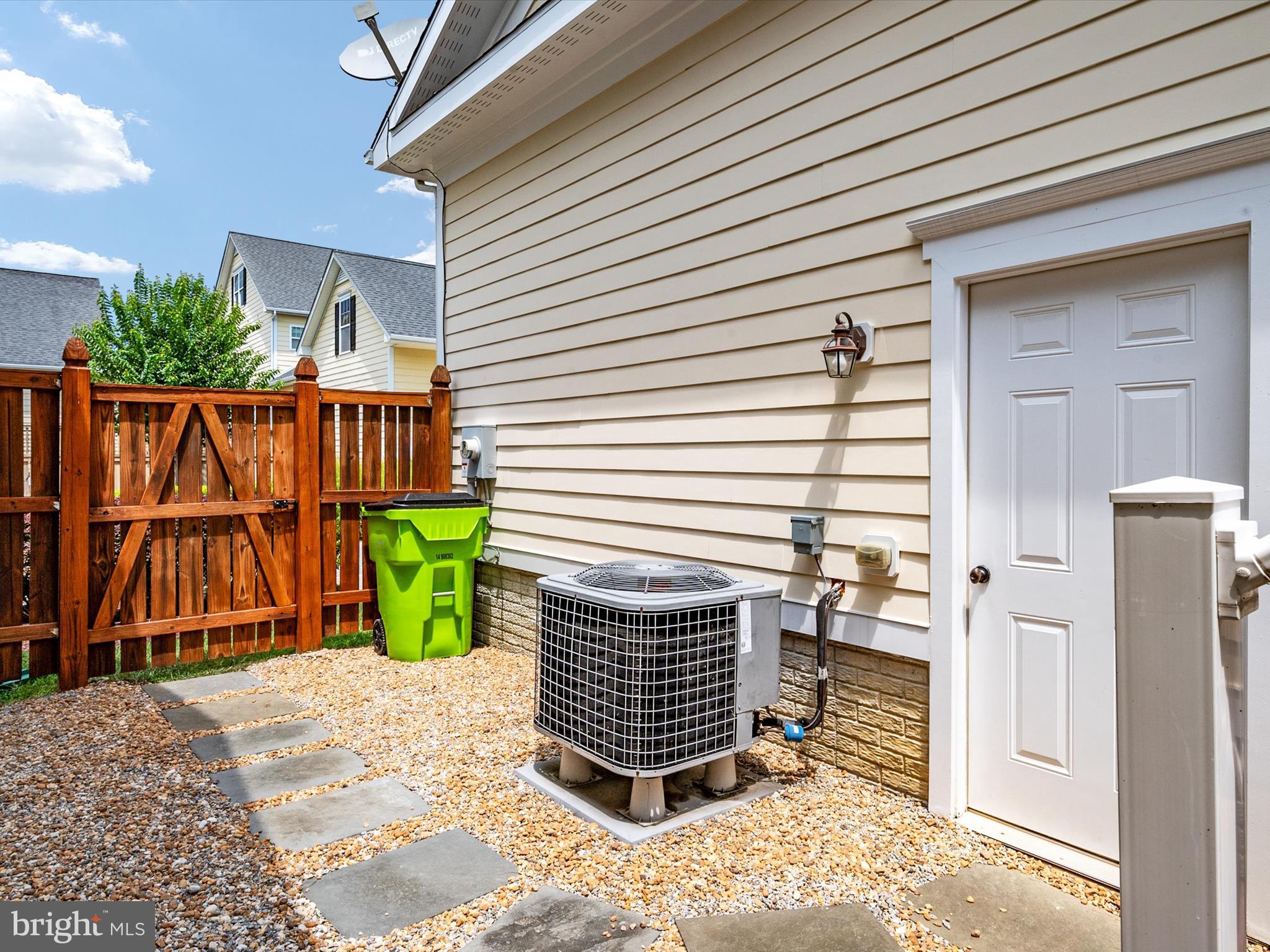 107 Gibson Circle Chester, MD 21619 - Photo 27 of 60 Rear Yard