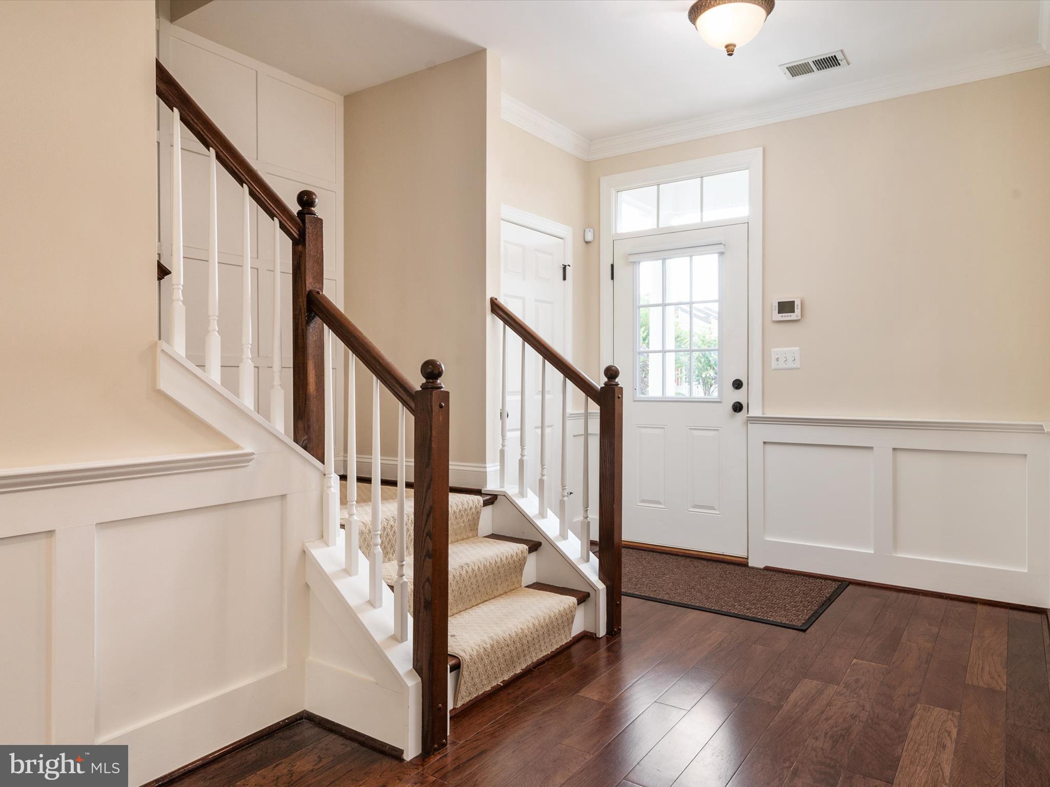 107 Gibson Circle Chester, MD 21619 - Photo 5 of 60 Foyer