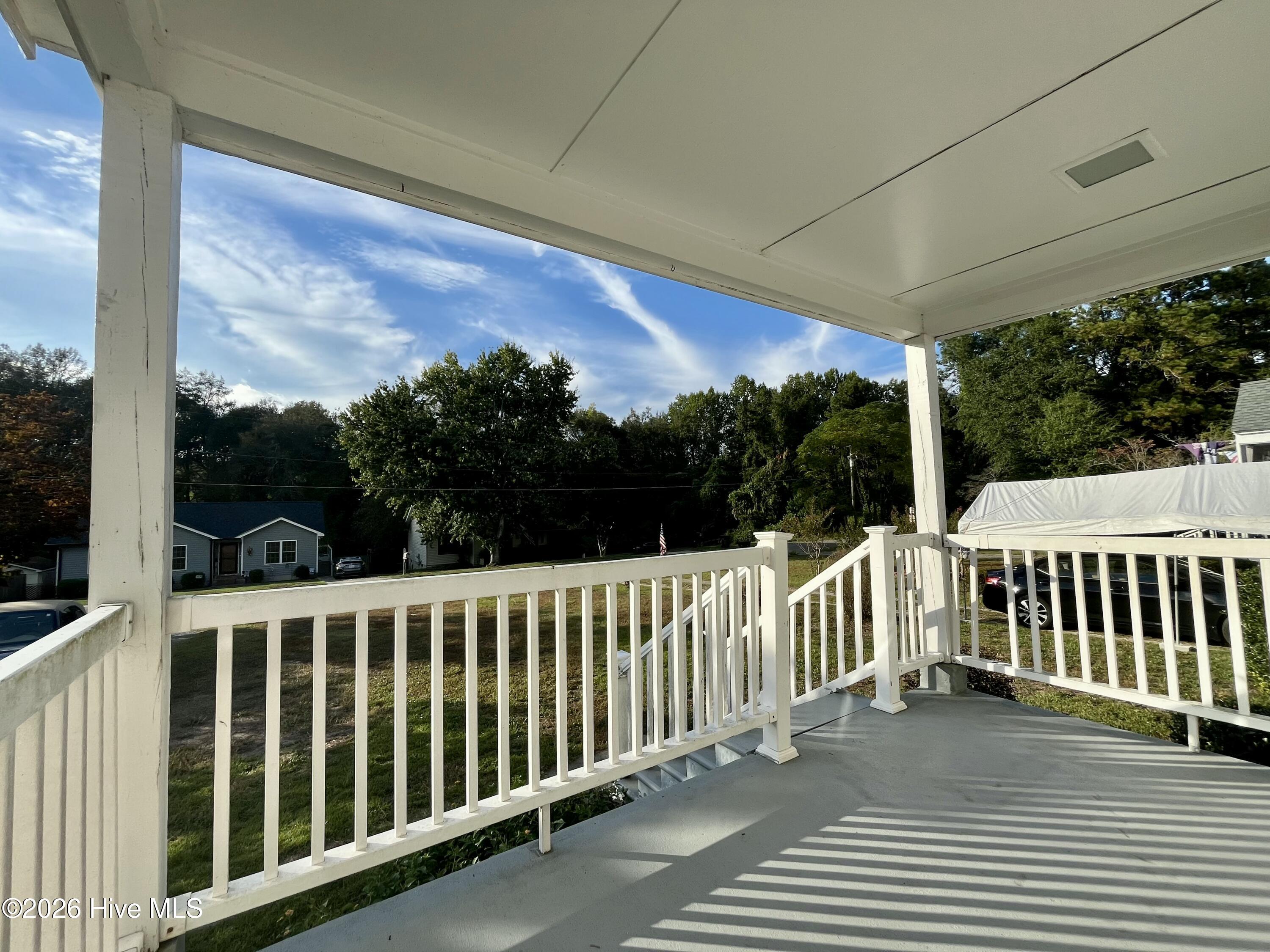 529 West Chapin Road Aberdeen, NC 28315 - Photo 2 of 38 IMG_6533 2