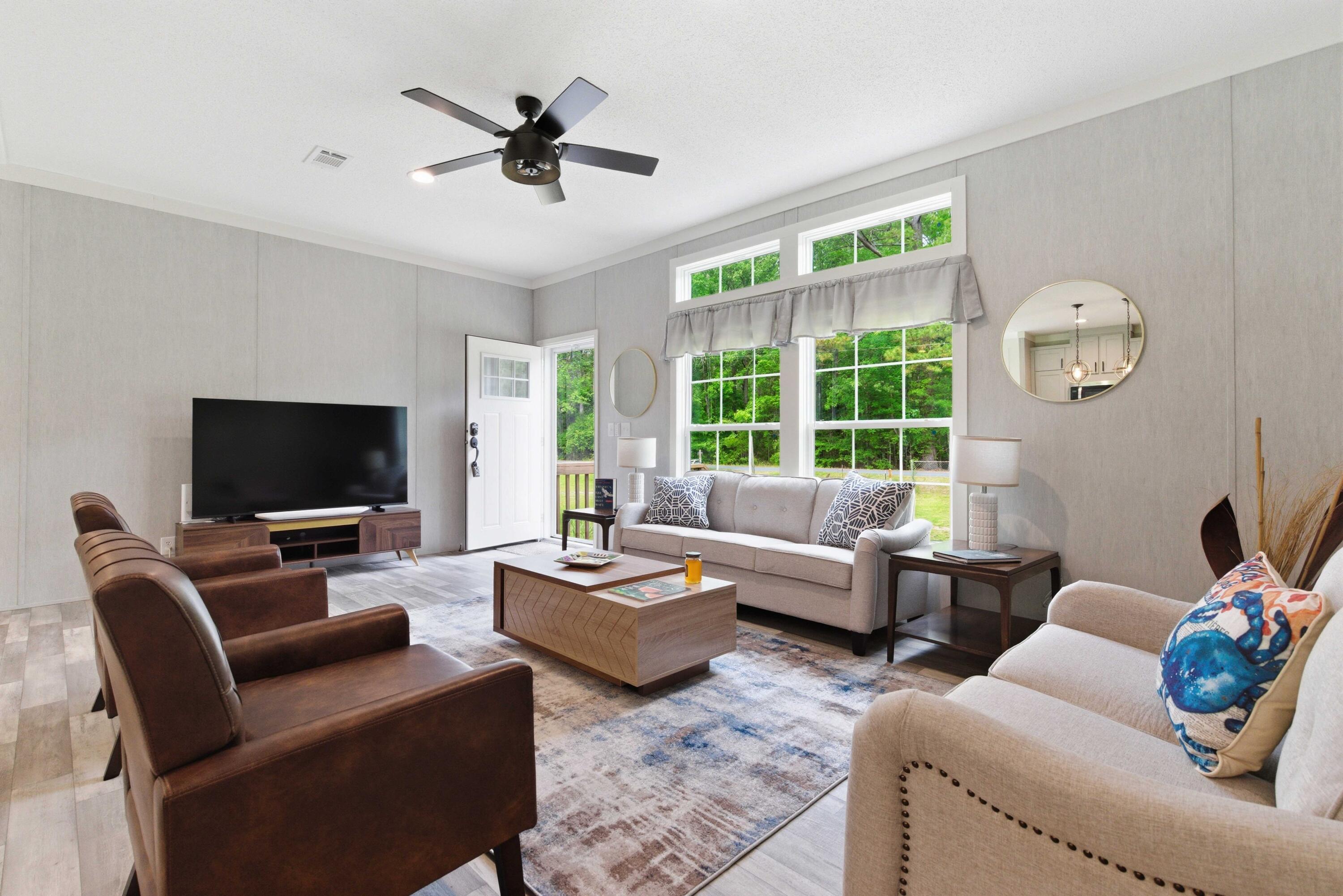 3323 Prices Bridge Lane Walterboro, SC 29488 - Photo 10 of 83 Living Room 4