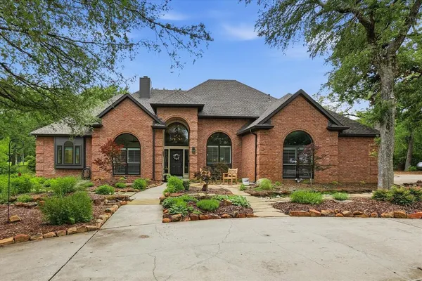 $849,900 | 101 West Oak Shores Drive, Cross Roads, TX 76227