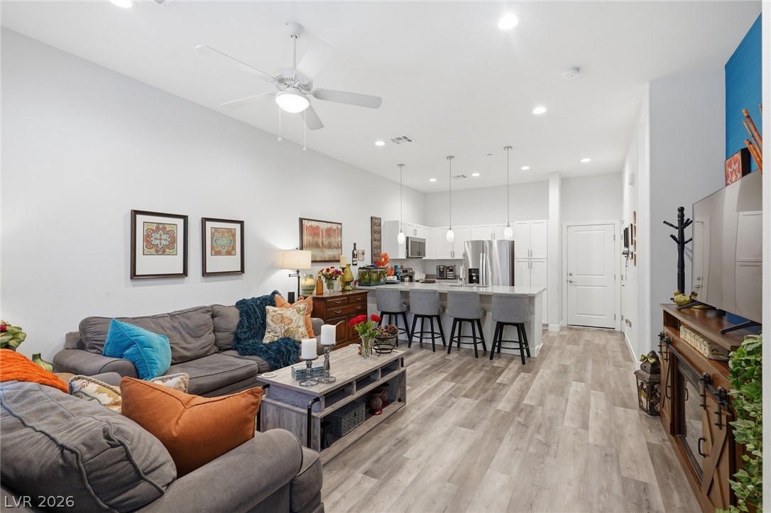 6439 Wide Sky Street Las Vegas, NV 89166 - Photo 3 of 44