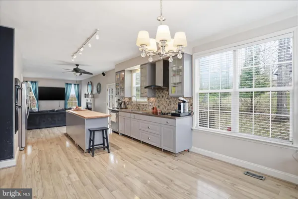 $475,000 | 105 Dogwood Drive, Cross Junction, VA 22625