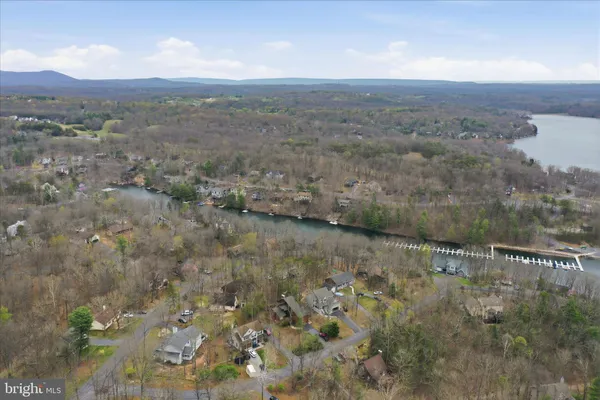 $475,000 | 105 Dogwood Drive, Cross Junction, VA 22625