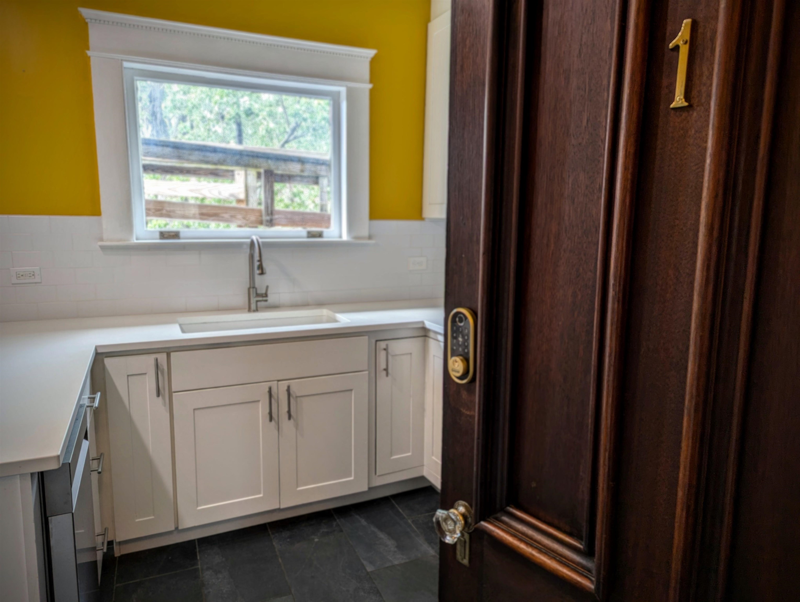 23 Washington Street Rutland, VT 05701 - Photo 5 of 54