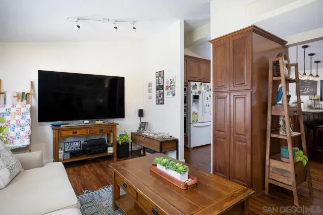 $1,149,999 | 2597 Melbourne Drive, San Diego, CA 92123