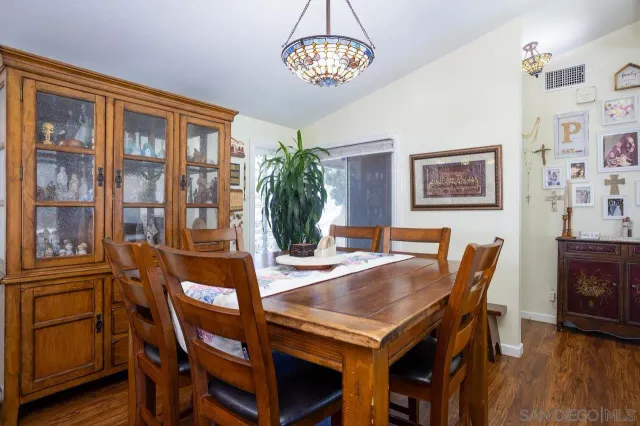 $1,149,999 | 2597 Melbourne Drive, San Diego, CA 92123