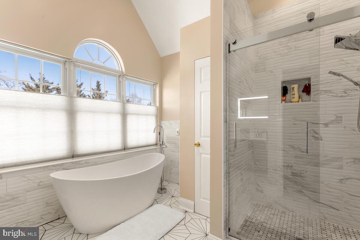 13111 Venetian Road Silver Spring, MD 20904 - Photo 22 of 42 Fully Upgraded Master Bath