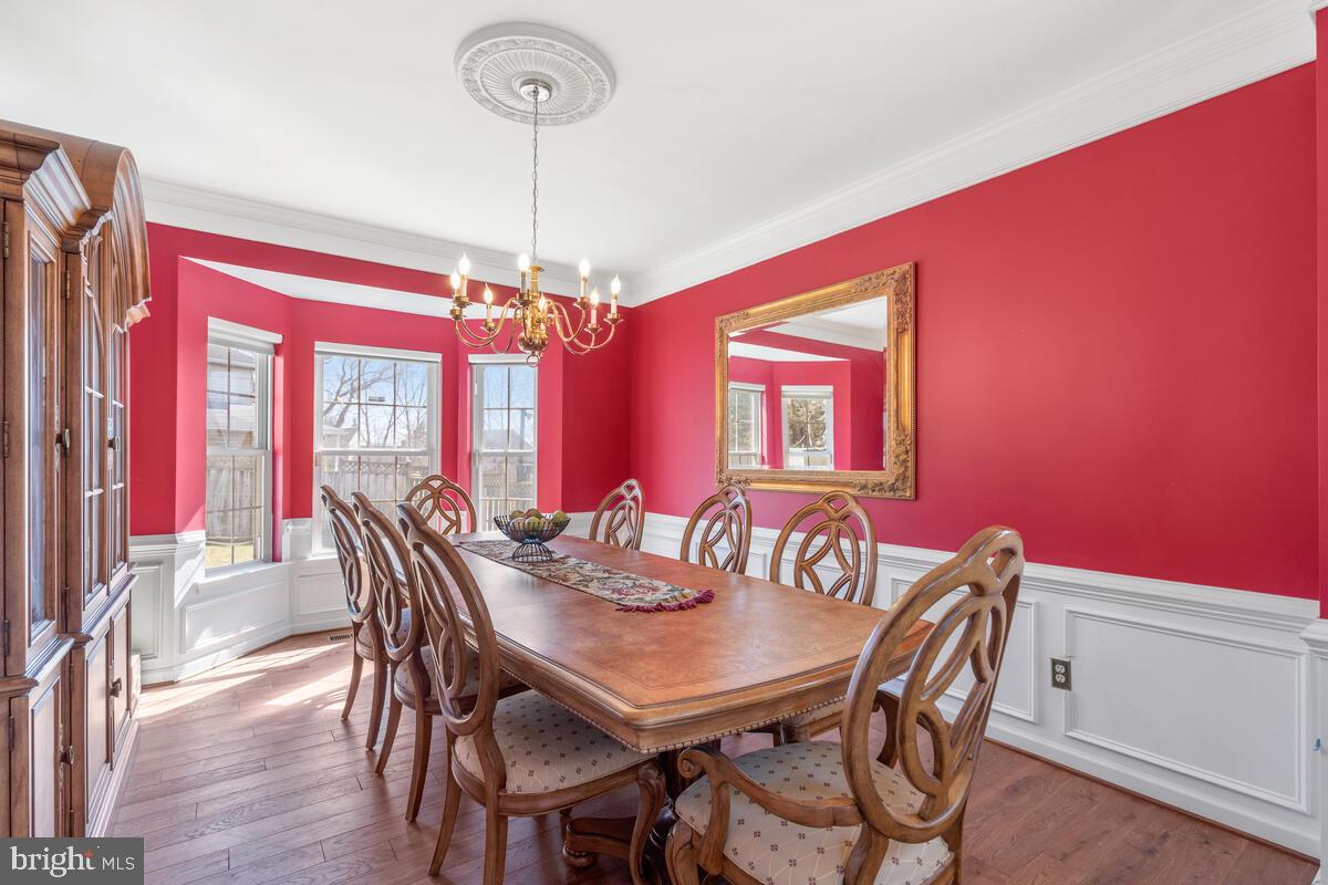 13111 Venetian Road Silver Spring, MD 20904 - Photo 4 of 42 Formal Dinning Area