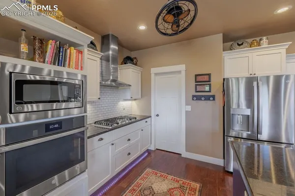 $875,000 | 293 Daniwood Grove, Florissant, CO 80816