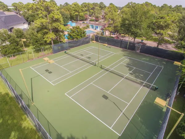 a view of a tennis court