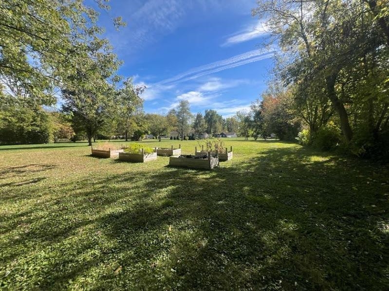 6088 Lapeer Road Burton, MI 48509 - Photo 12 of 24 50190465-54137ebc-d353-405b-8931-50786697c73a.JPG