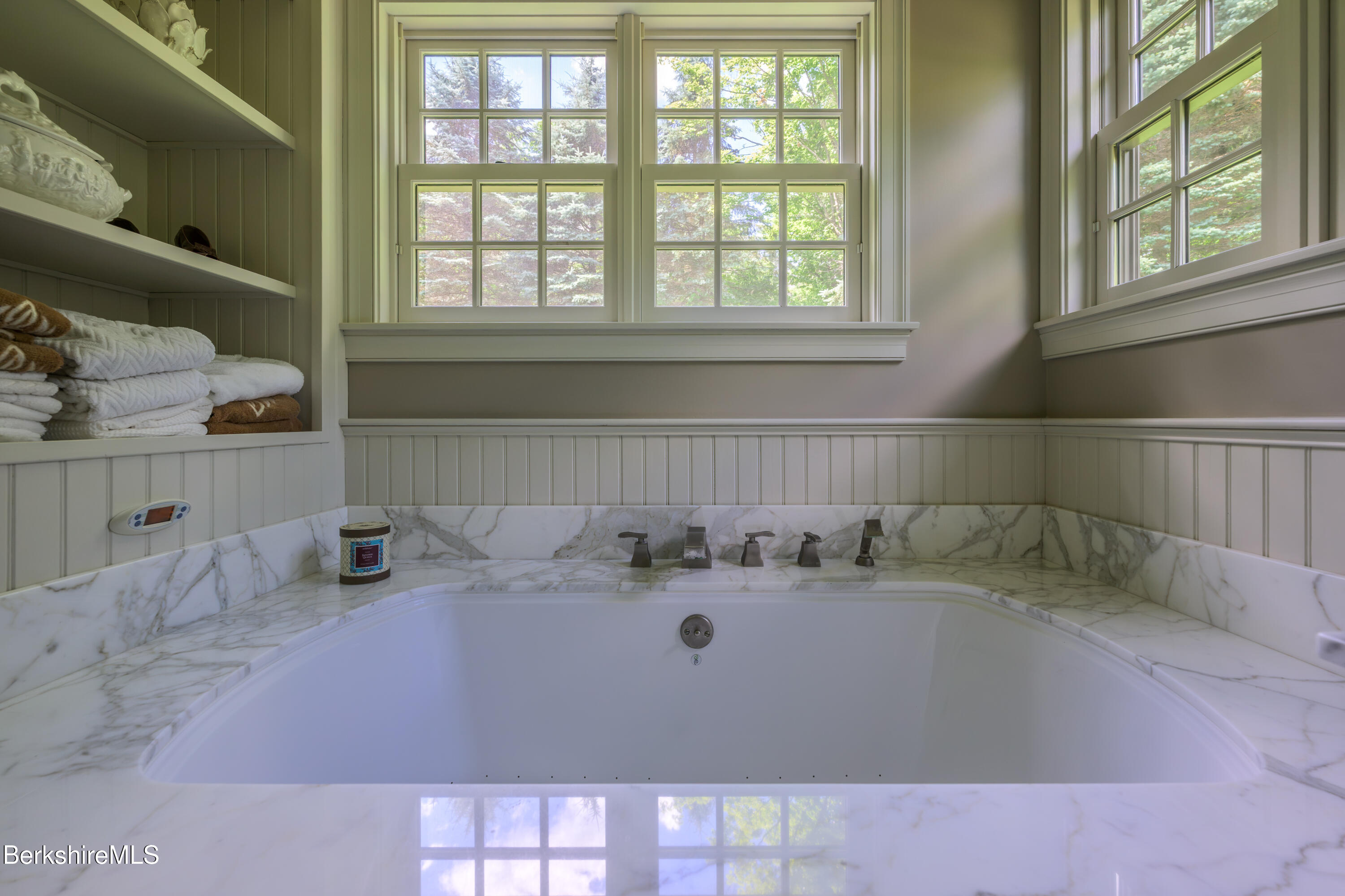 36 Yale Hill Road Stockbridge, MA 01262 - Photo 34 of 60 Primary bath tub enclosure
