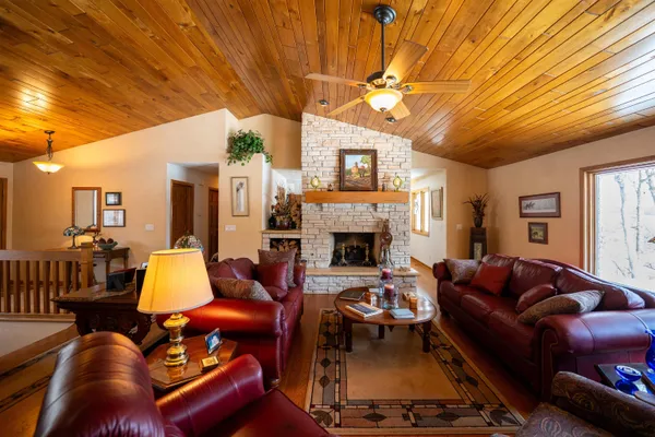 $625,000 | 10343 North Girl Scout Road, Stillman Valley, IL 61084