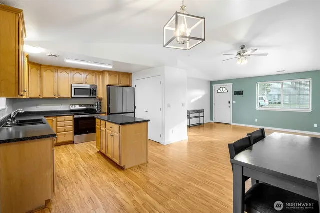 $305,000 | 1116 South Bobbi Drive, Moses Lake, WA 98837