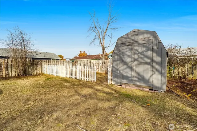 $305,000 | 1116 South Bobbi Drive, Moses Lake, WA 98837