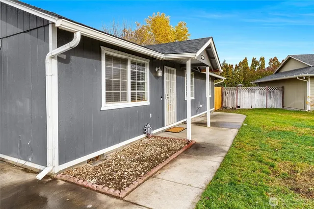 $305,000 | 1116 South Bobbi Drive, Moses Lake, WA 98837
