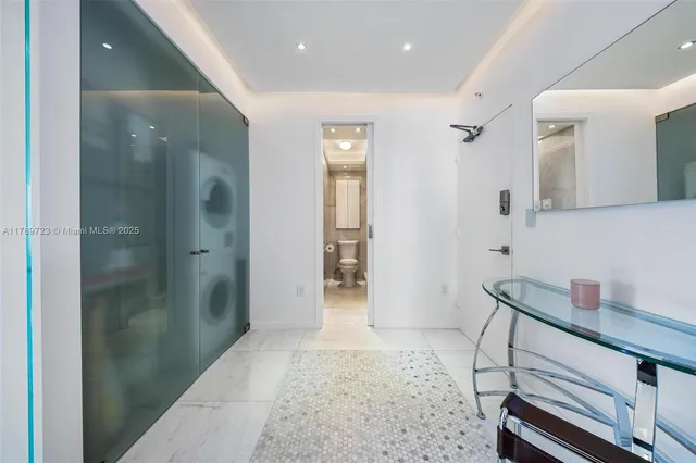 $895,000 | 3 Island Avenue, Unit 3C, Miami Beach, FL 33139