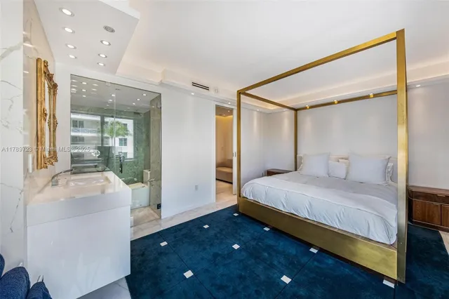 $895,000 | 3 Island Avenue, Unit 3C, Miami Beach, FL 33139