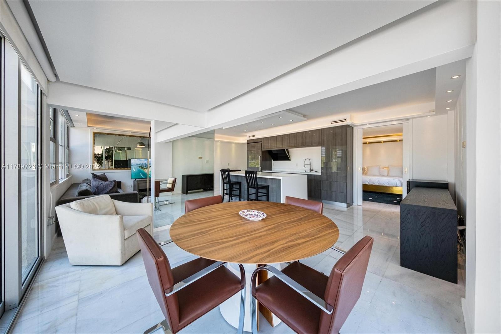 3 Island Avenue, Unit 3C Miami Beach, FL 33139 - Photo 2 of 73