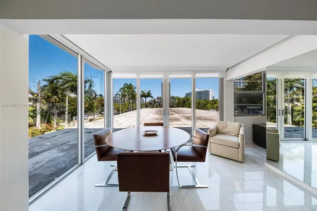 $895,000 | 3 Island Avenue, Unit 3C, Miami Beach, FL 33139