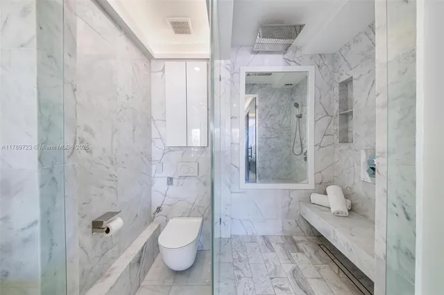 $895,000 | 3 Island Avenue, Unit 3C, Miami Beach, FL 33139