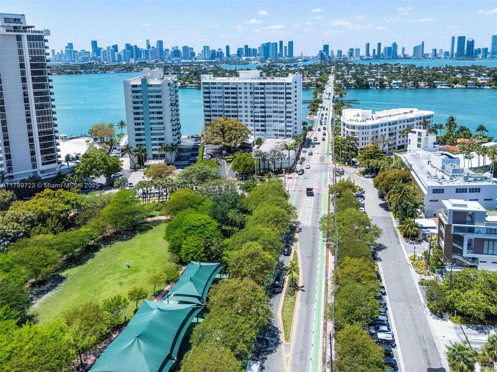 3 Island Avenue, Unit 3C Miami Beach, FL 33139 - Photo 51 of 73 a view of a city and lake