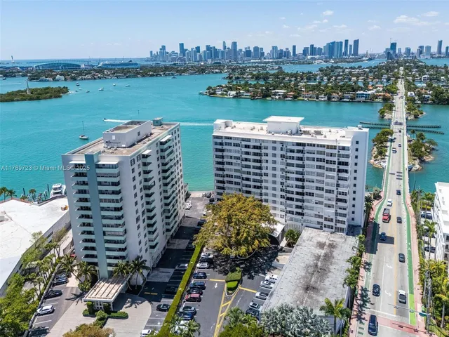$895,000 | 3 Island Avenue, Unit 3C, Miami Beach, FL 33139