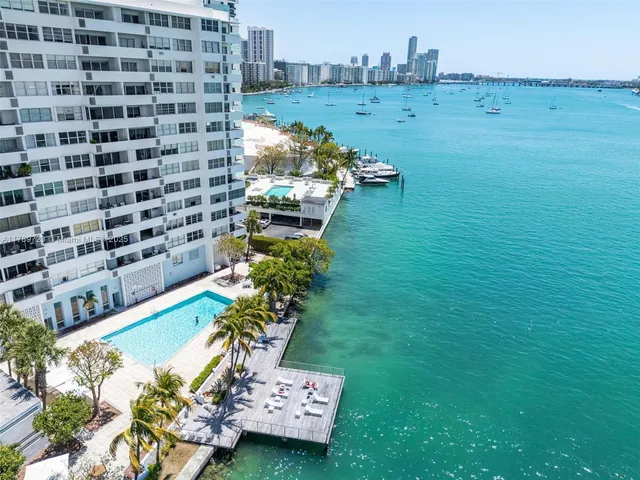 $895,000 | 3 Island Avenue, Unit 3C, Miami Beach, FL 33139