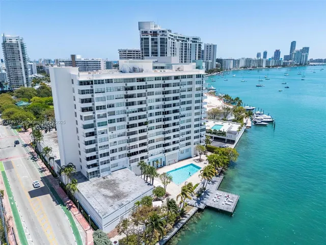 $895,000 | 3 Island Avenue, Unit 3C, Miami Beach, FL 33139
