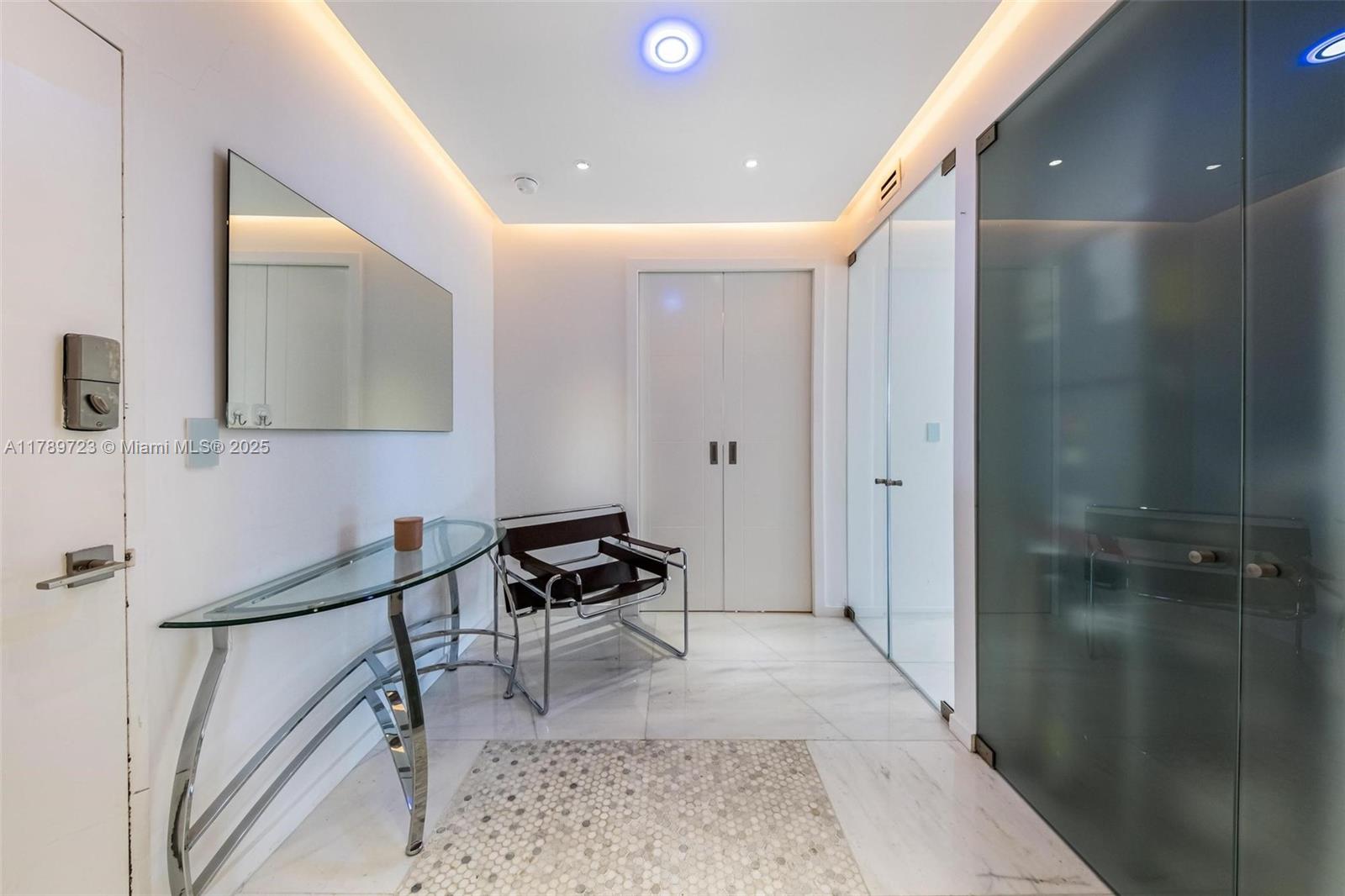 3 Island Avenue, Unit 3C Miami Beach, FL 33139 - Photo 8 of 73 a view of a hallway