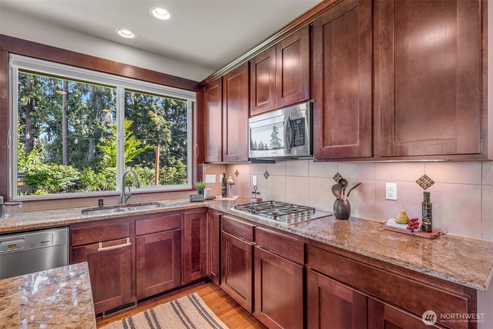 216 233rd Place Southeast Bothell, WA 98021 - Photo 14 of 40