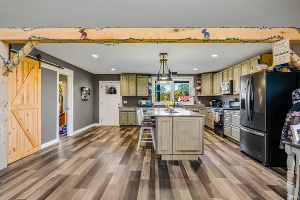 $1,199,900 | 52478 County Road 39, Middlebury, IN 46540