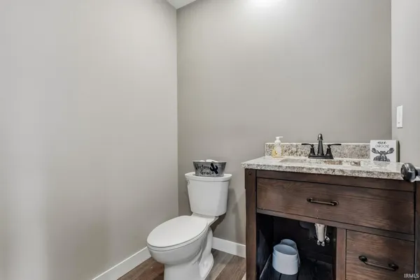 $1,199,900 | 52478 County Road 39, Middlebury, IN 46540