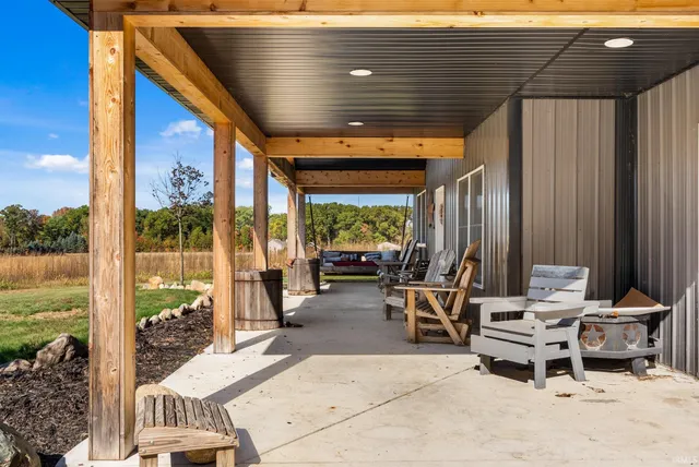 $1,299,900 | 52478 County Road 39, Middlebury, IN 46540