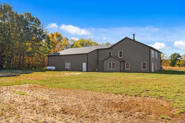 $1,299,900 | 52478 County Road 39, Middlebury, IN 46540
