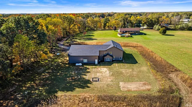 $1,299,900 | 52478 County Road 39, Middlebury, IN 46540