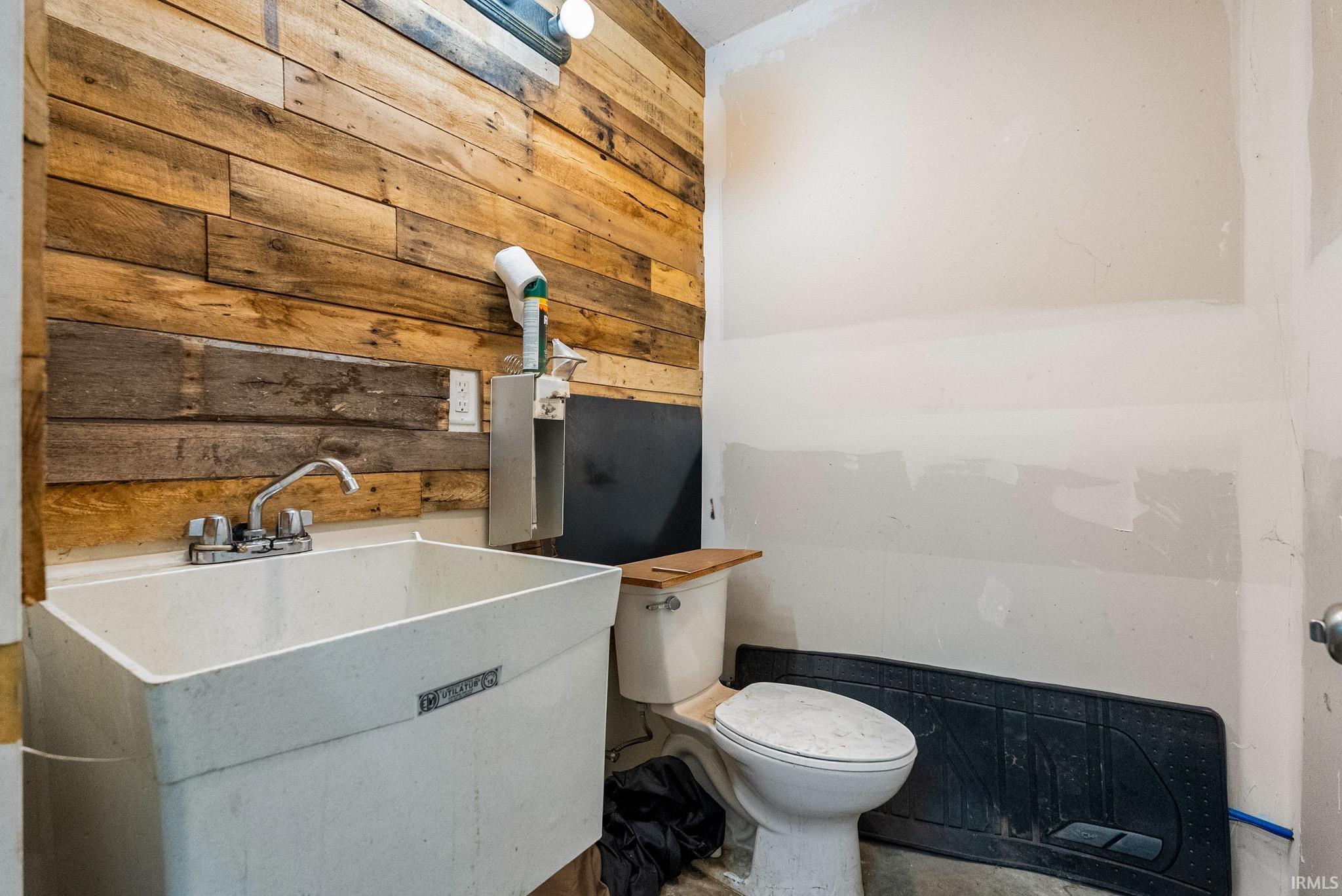 52478 County Road 39 Middlebury, IN 46540 - Photo 9 of 36