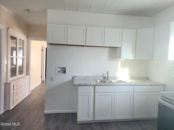 $1,850 | 1008 Helderberg Avenue, Schenectady, NY 12306